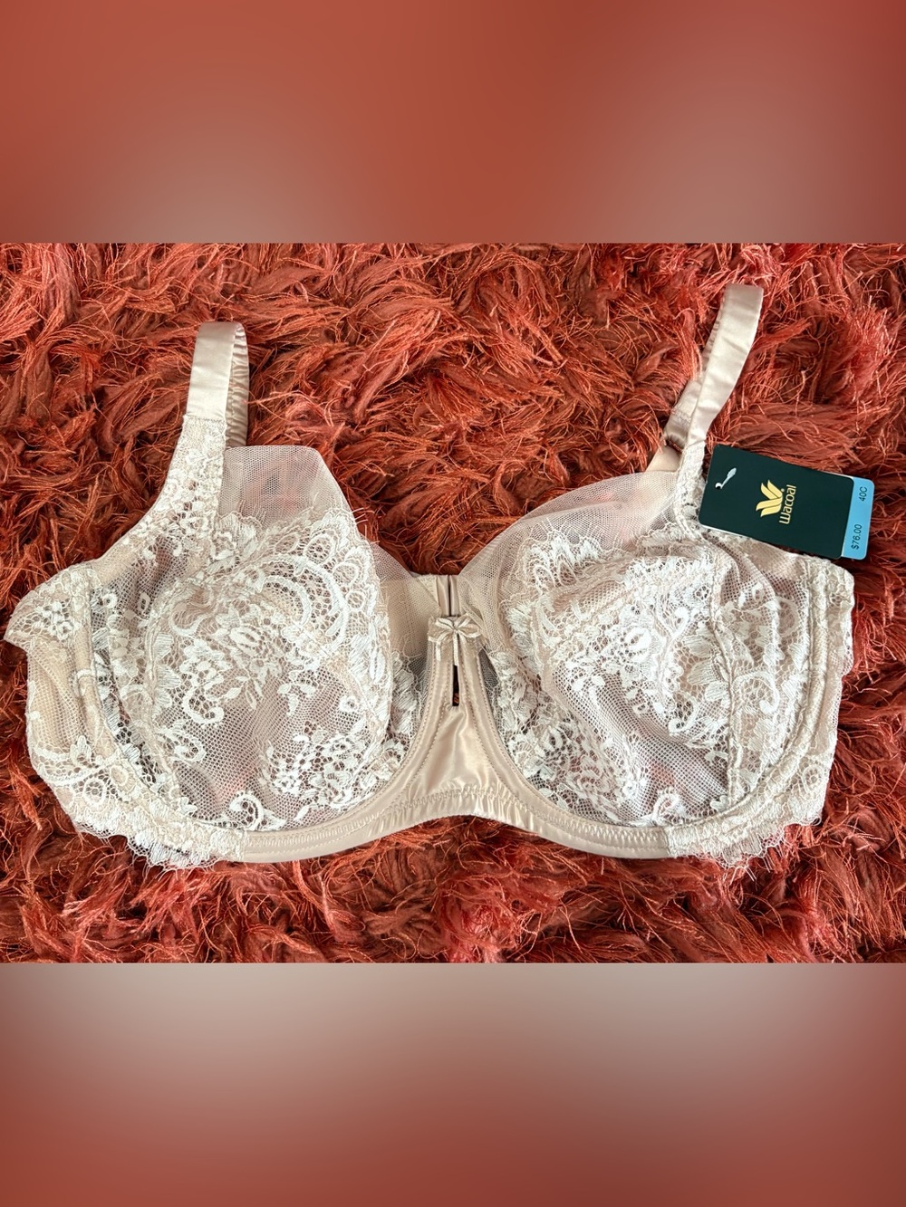 Wacoal Lace Underwire Bra 40C in beige. NWT